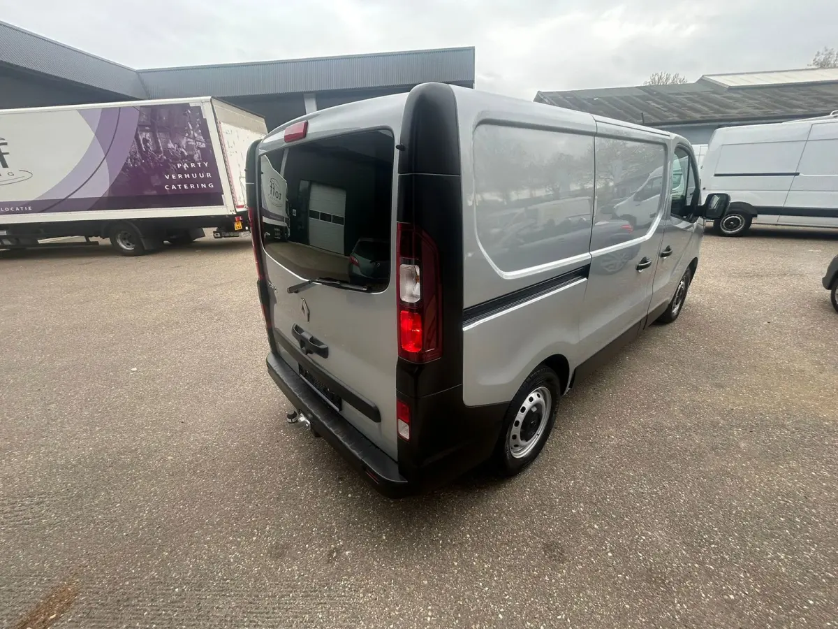 2.0 dCi luxe autom 150 pk 2 x schuifdeur