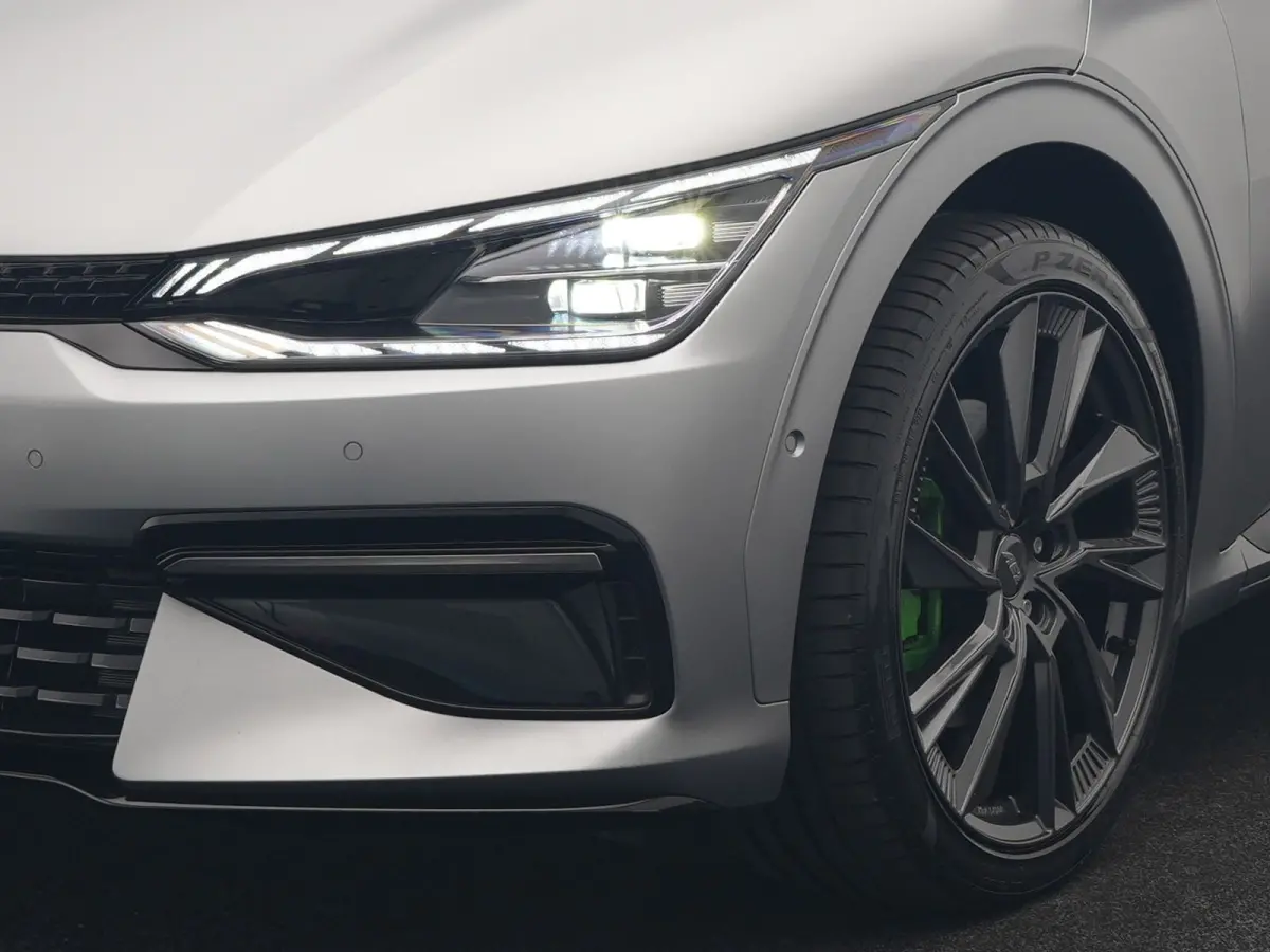 GT-Line AWD 77.4 kWh 325pk Dealer O.H. | Adaptive Cruise | Head Up | 360 Camera | Alcantara Sportstoelen Ventilatie & Memory | Meridian Audio | Keyless | Blis | Apple Carplay | Stoelen & Stu
