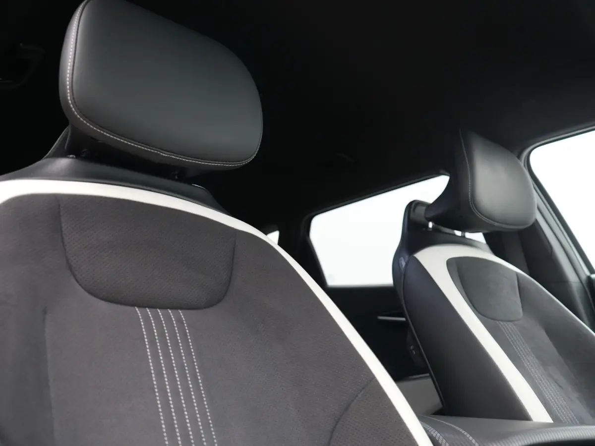 GT-Line AWD 77.4 kWh 325pk Dealer O.H. | Adaptive Cruise | Head Up | 360 Camera | Alcantara Sportstoelen Ventilatie & Memory | Meridian Audio | Keyless | Blis | Apple Carplay | Stoelen & Stu