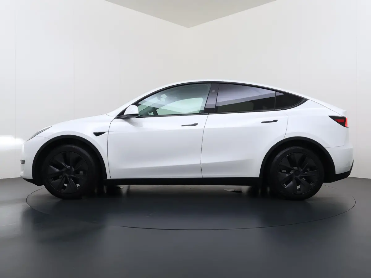 Long Range RWD 75 kWh LONG RANGE FSD! | FULL SELF DRIVE OP DE AUTO (UNIEK, GEEN ABONNEMENT MAAR GEKOCHT )|