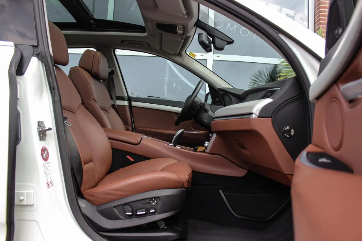 535i High Executive | 2e eigenaar | Camera | Panoramadak | Head-up | Dodehoek detectie | HiFi audio | Rear Entertainment | Night Vision | DAB | Trekhaak