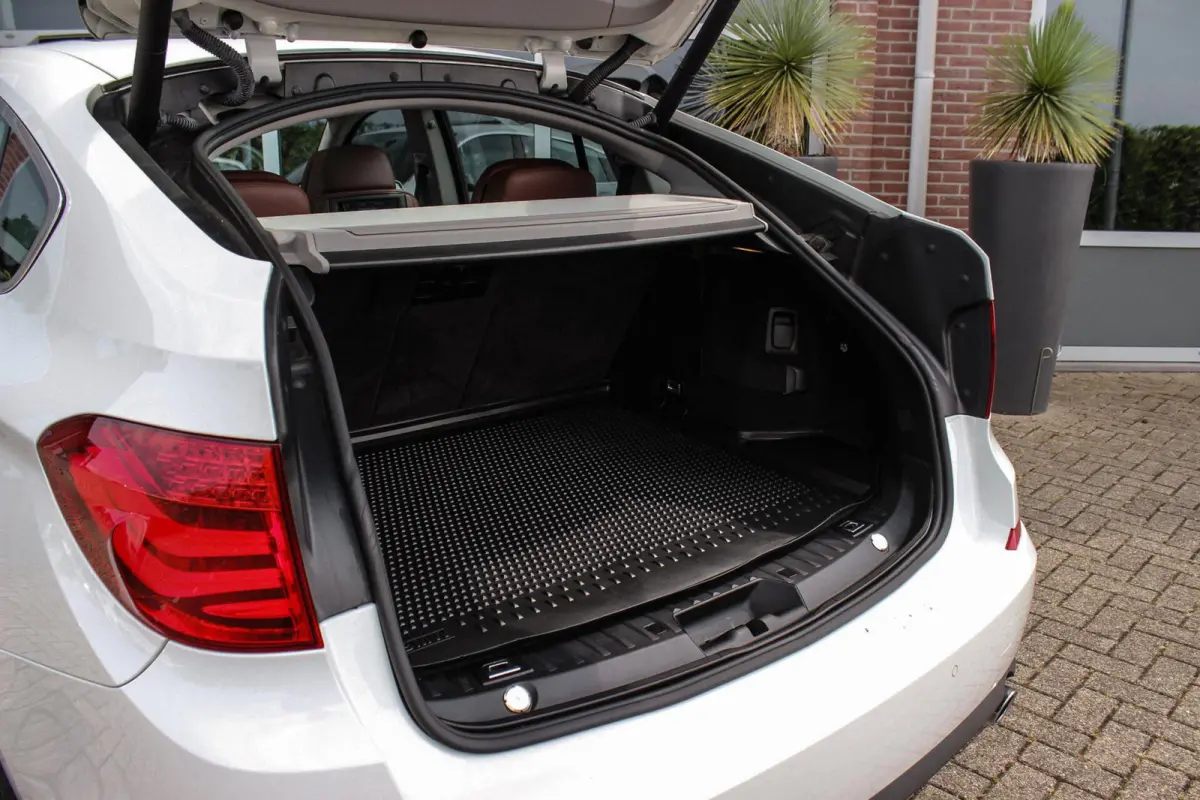 535i High Executive | 2e eigenaar | Camera | Panoramadak | Head-up | Dodehoek detectie | HiFi audio | Rear Entertainment | Night Vision | DAB | Trekhaak
