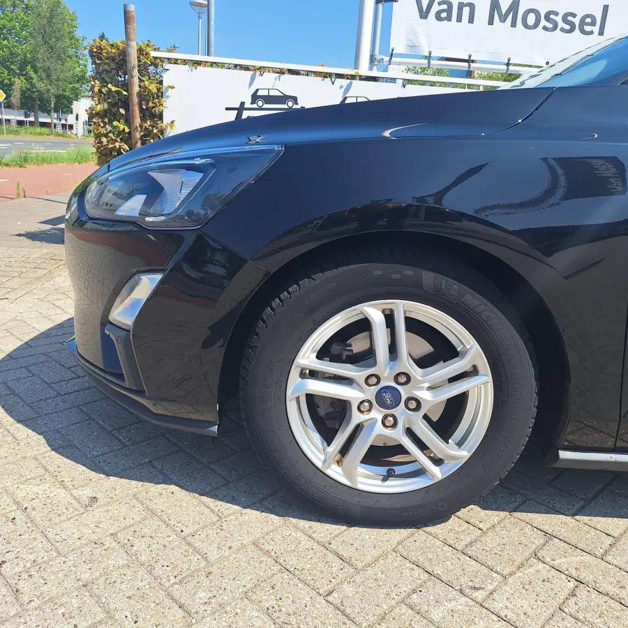 1.5 EcoBlue Trend Edition Business | Pano | Cruise Control | B&O Sound | Apple Carplay/Android Auto | Sensoren Voor+Achter | Navi | Draadloos Opladen |
