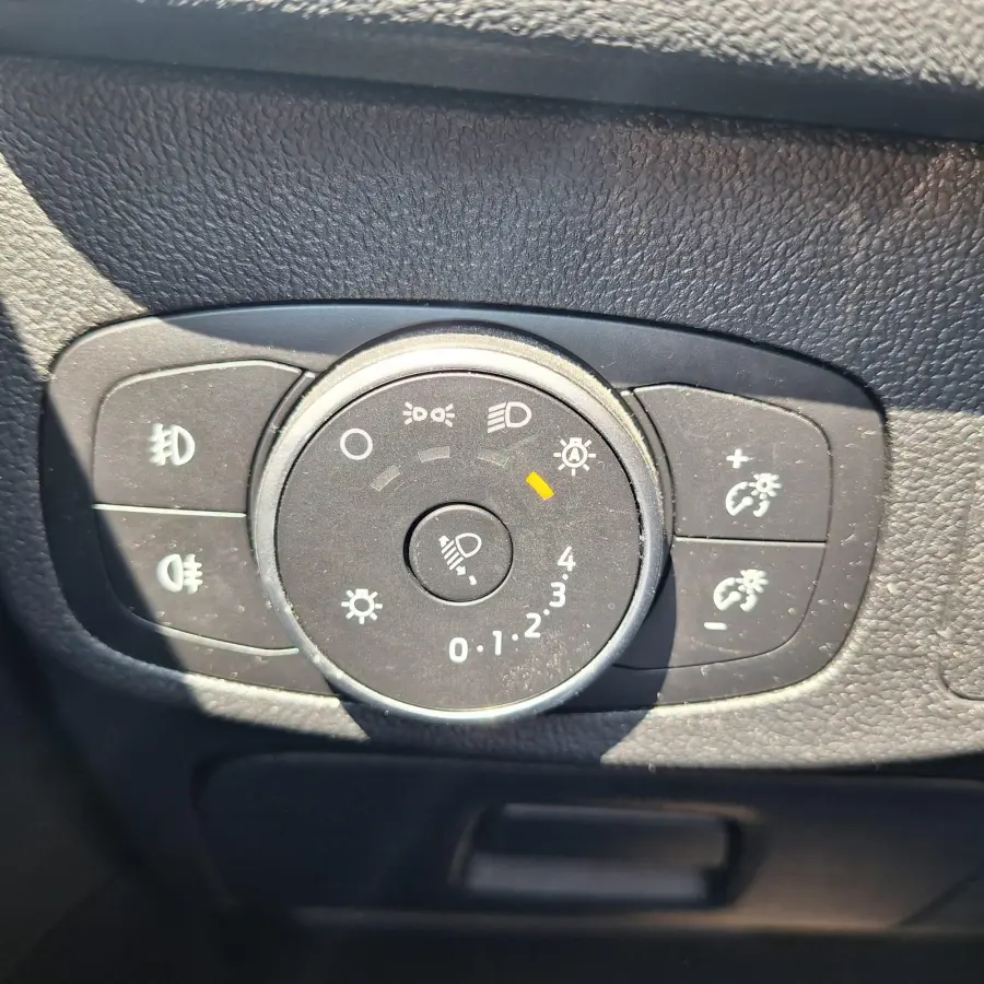 1.5 EcoBlue Trend Edition Business | Pano | Cruise Control | B&O Sound | Apple Carplay/Android Auto | Sensoren Voor+Achter | Navi | Draadloos Opladen |