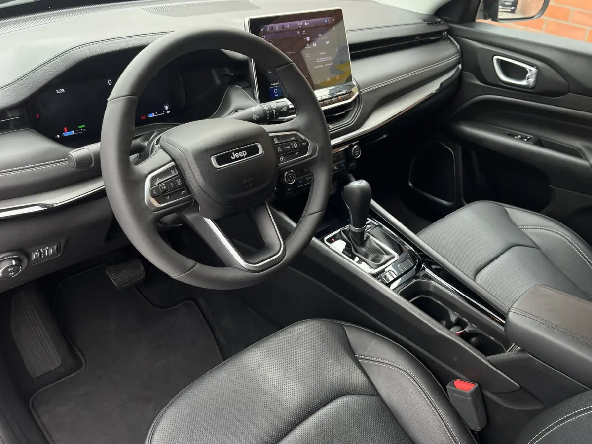1.5T e-Hybrid Automaat 130 Summit | Keyless | Elektrische verstelbare stoelen | Adaptive Cruise Control | Carplay/Android Auto |