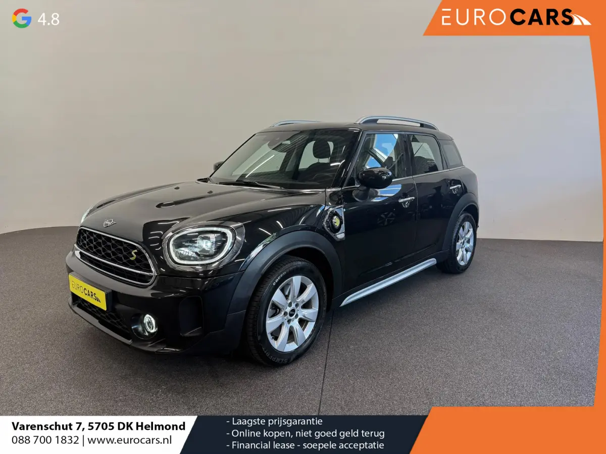 1.5 Cooper ALL4 Essential Navigatie Apple Carplay Android Auto Camera Parkeerhulp achter Adaptive Cruise Control Memory stoel Elektrische achterklep Stoelverwarming Climate Control