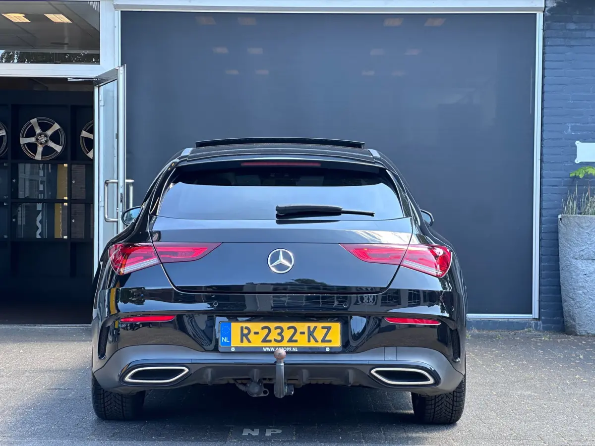 200 AMG Line VAN 29.995 NAAR NU 28.995 INCL 12 MND GARANTIE / ACC / PANO / HEAD-UP / LANE