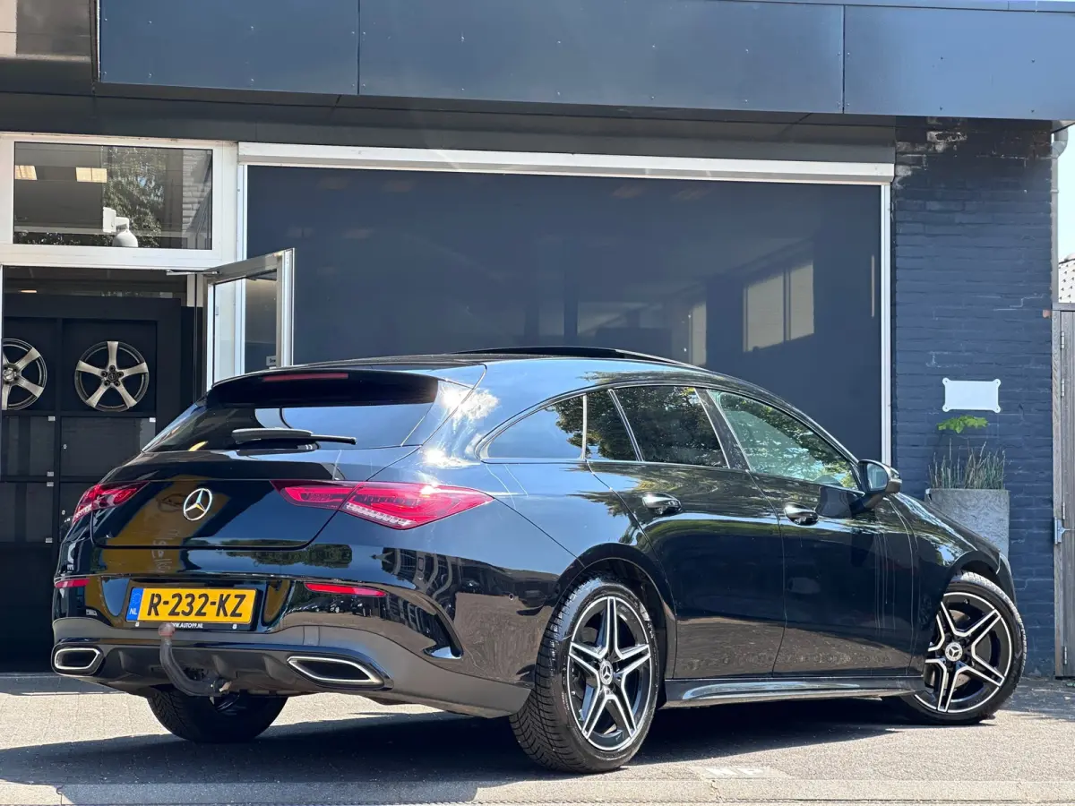 200 AMG Line VAN 29.995 NAAR NU 28.995 INCL 12 MND GARANTIE / ACC / PANO / HEAD-UP / LANE