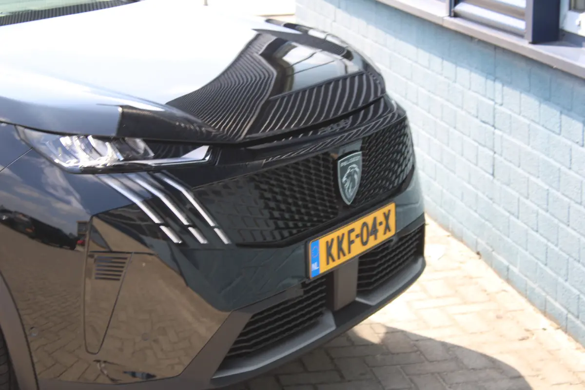 Allure Avantage 210 73 kWh Seat Pack | Stoel/Stuur Verwarming | 360-Graden Camera | Adaptive Cruise Control | Warmtepomp