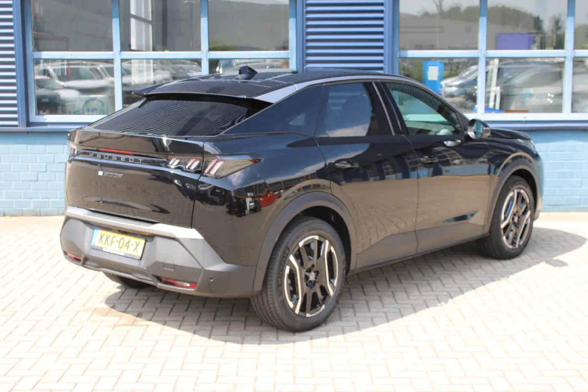 Allure Avantage 210 73 kWh Seat Pack | Stoel/Stuur Verwarming | 360-Graden Camera | Adaptive Cruise Control | Warmtepomp