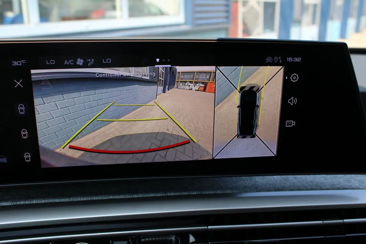 Allure Avantage 210 73 kWh Seat Pack | Stoel/Stuur Verwarming | 360-Graden Camera | Adaptive Cruise Control | Warmtepomp