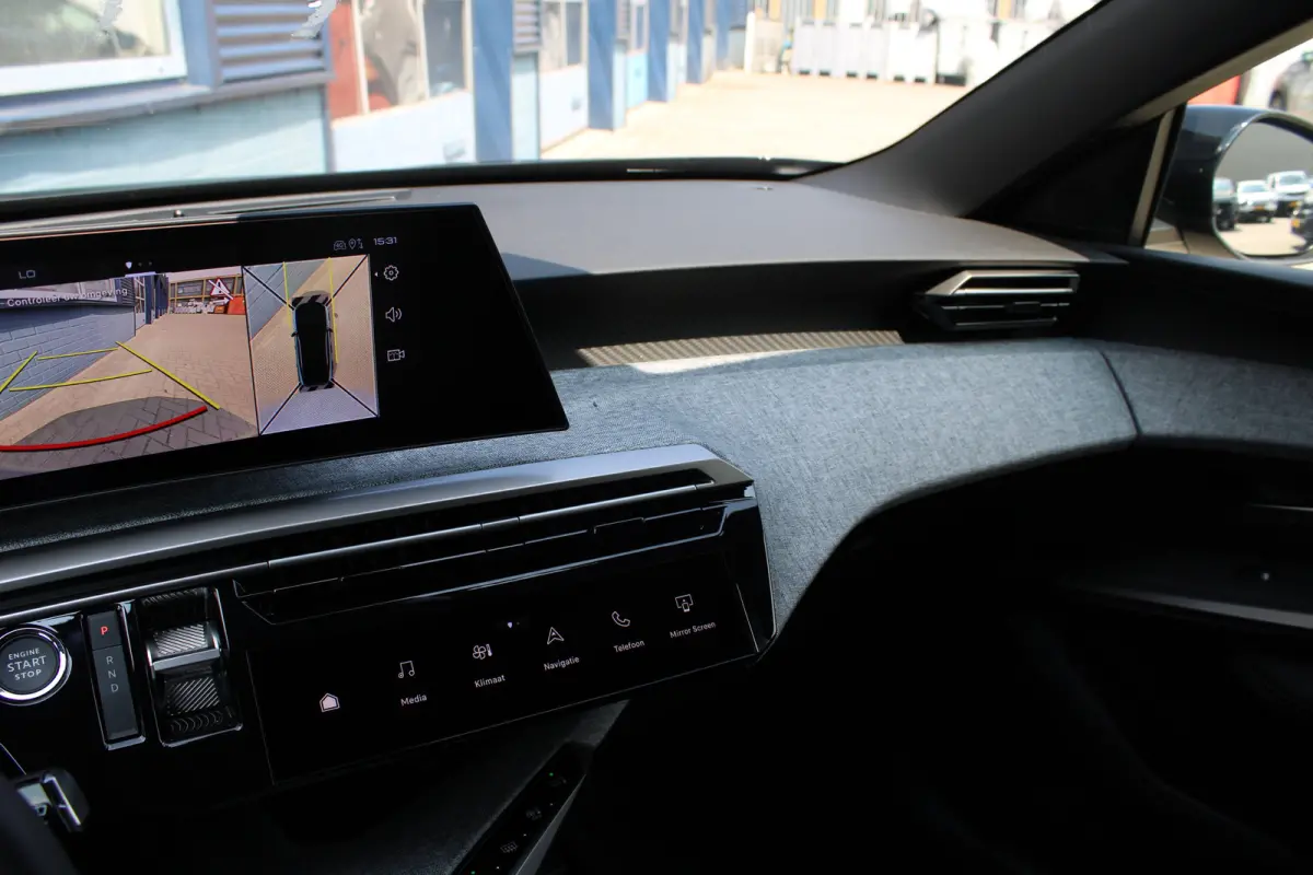 Allure Avantage 210 73 kWh Seat Pack | Stoel/Stuur Verwarming | 360-Graden Camera | Adaptive Cruise Control | Warmtepomp
