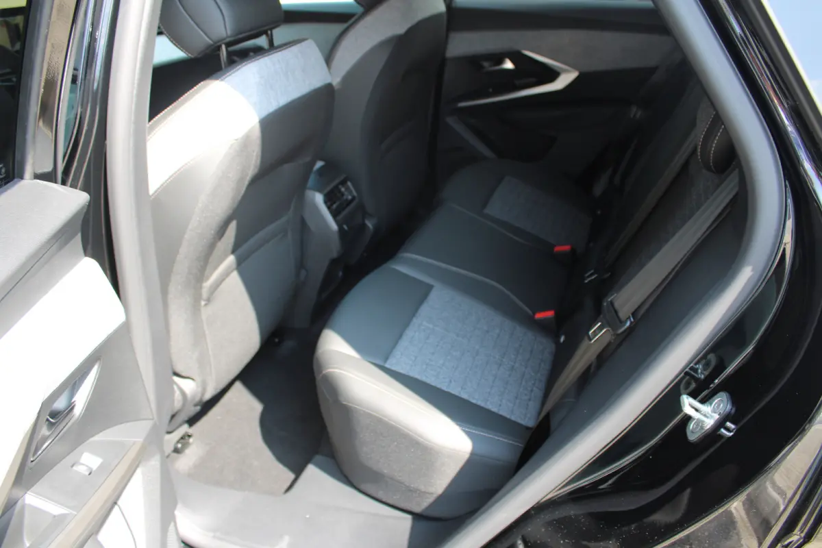 Allure Avantage 210 73 kWh Seat Pack | Stoel/Stuur Verwarming | 360-Graden Camera | Adaptive Cruise Control | Warmtepomp