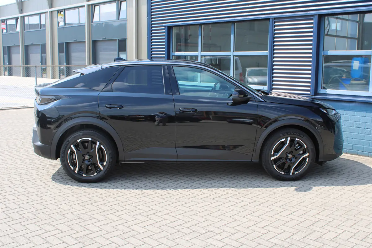Allure Avantage 210 73 kWh Seat Pack | Stoel/Stuur Verwarming | 360-Graden Camera | Adaptive Cruise Control | Warmtepomp