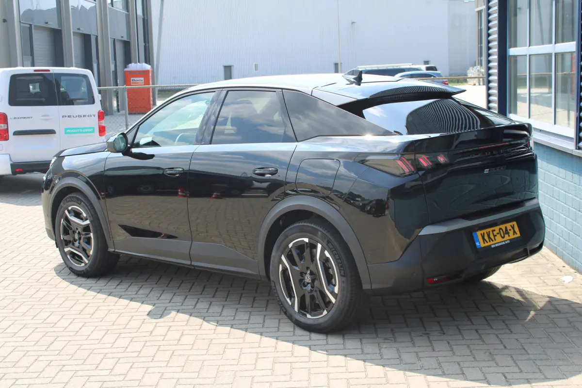 Allure Avantage 210 73 kWh Seat Pack | Stoel/Stuur Verwarming | 360-Graden Camera | Adaptive Cruise Control | Warmtepomp