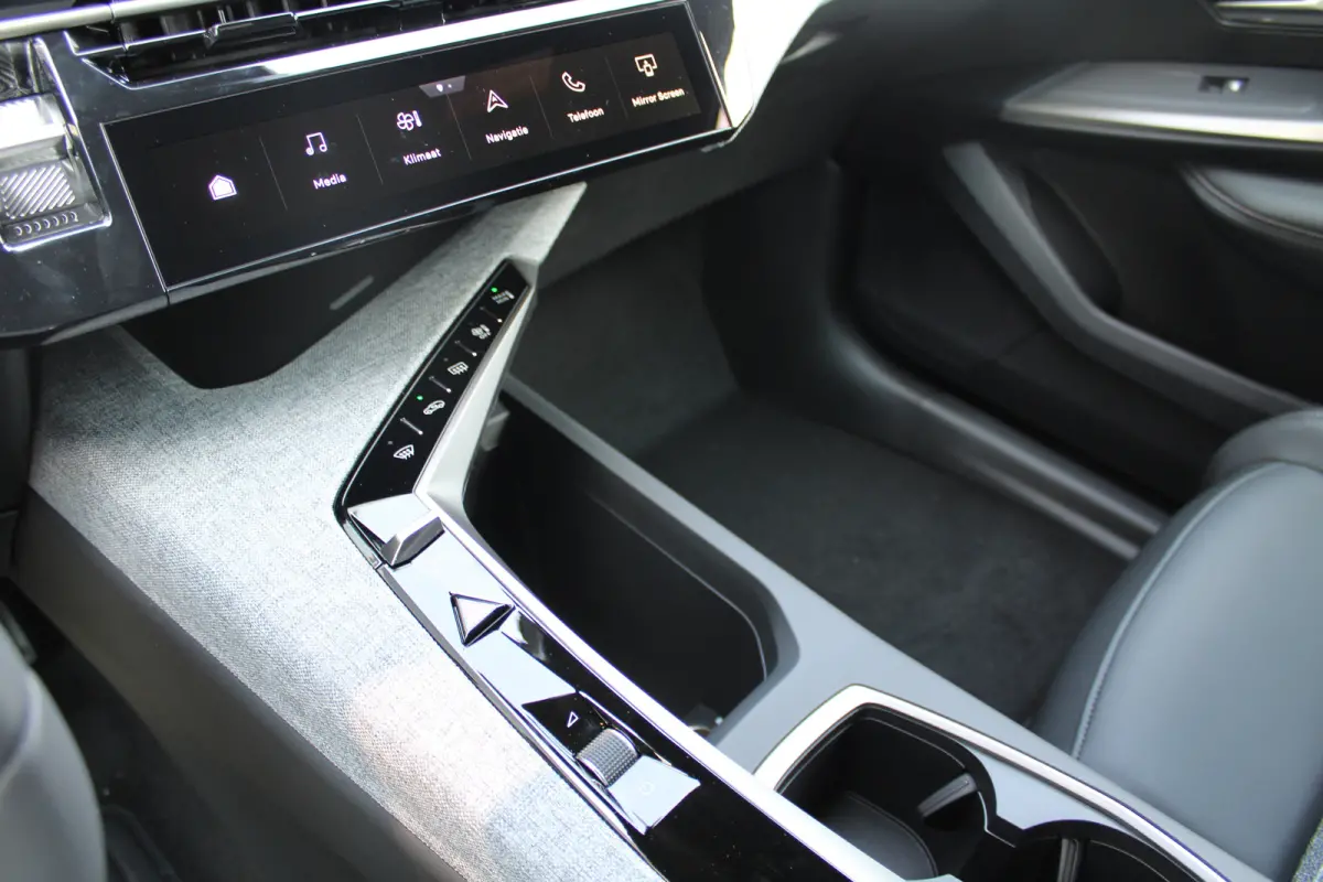 Allure Avantage 210 73 kWh Seat Pack | Stoel/Stuur Verwarming | 360-Graden Camera | Adaptive Cruise Control | Warmtepomp