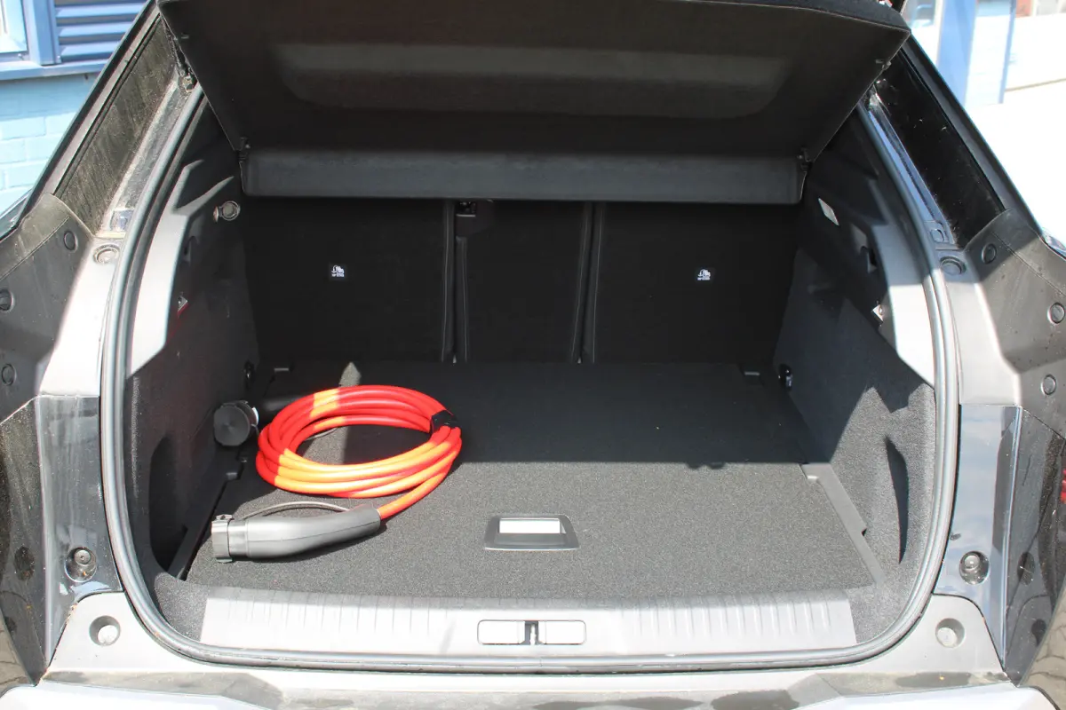 Allure Avantage 210 73 kWh Seat Pack | Stoel/Stuur Verwarming | 360-Graden Camera | Adaptive Cruise Control | Warmtepomp