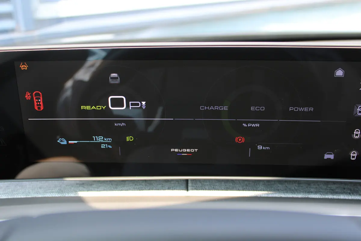 Allure Avantage 210 73 kWh Seat Pack | Stoel/Stuur Verwarming | 360-Graden Camera | Adaptive Cruise Control | Warmtepomp