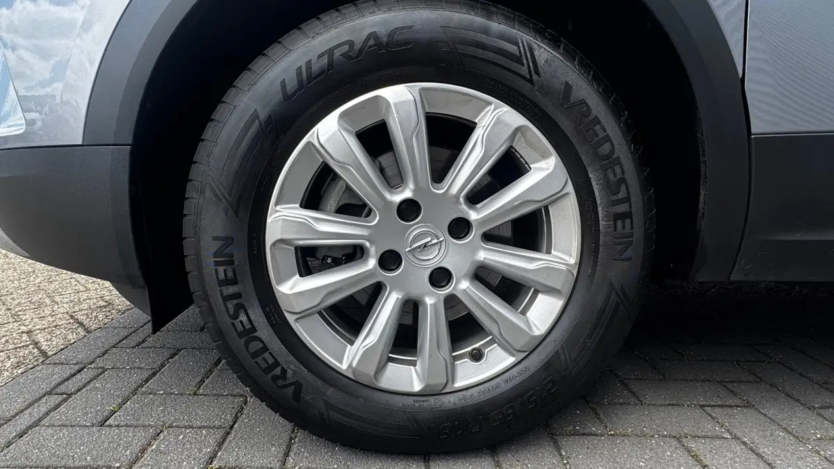 1.2 TURBO 100PK LEVEL 2 EDITION / NAVI / AIRCO / LED / PDC / 16" LMV / BLUETOOTH / CRUISECONTROL !!