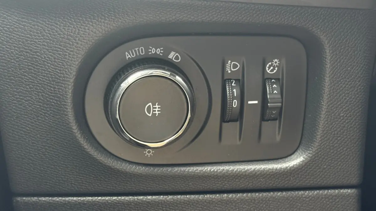 1.2 TURBO 100PK LEVEL 2 EDITION / NAVI / AIRCO / LED / PDC / 16" LMV / BLUETOOTH / CRUISECONTROL !!