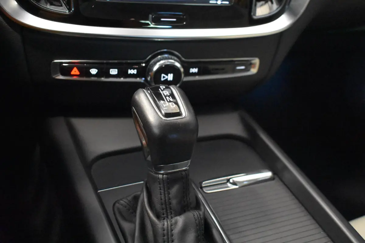 2.0 T4 | Leder | Carplay | Trekhaak | Climate Control |