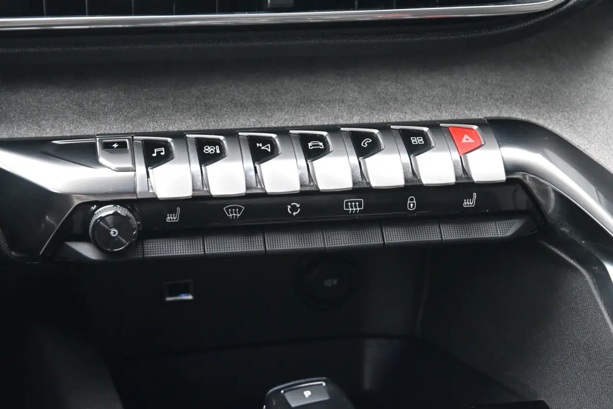 1.6 HYbrid 225 GT | Afn. Trekhaak | Navigatie | Alcantara | Achteruitrijcamera | Climate Control | !!
