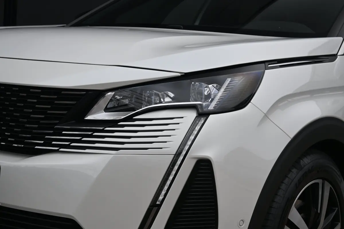 1.6 HYbrid 225 GT | Afn. Trekhaak | Navigatie | Alcantara | Achteruitrijcamera | Climate Control | !!