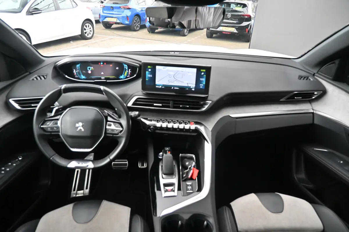 1.6 HYbrid 225 GT | Afn. Trekhaak | Navigatie | Alcantara | Achteruitrijcamera | Climate Control | !!