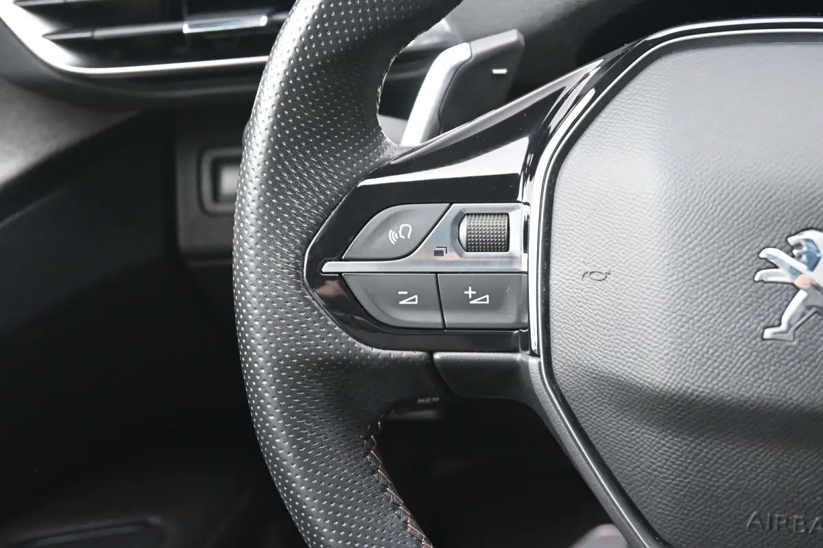 1.6 HYbrid 225 GT | Afn. Trekhaak | Navigatie | Alcantara | Achteruitrijcamera | Climate Control | !!