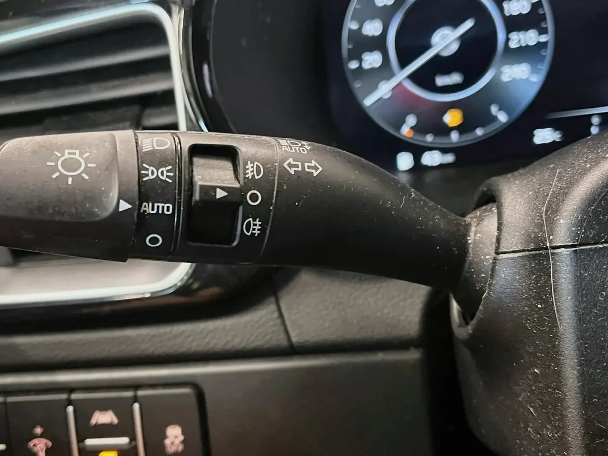 1.0 T-GDi GT-Line Panoramadak Navigatie Apple Carplay Android Auto Camera Parkeerhulp achter Adaptive Cruise Control Stoel- en stuurverwarming Stoelventilatie Dodehoekassistent Climate Contr