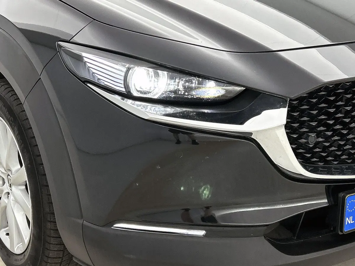 2.0 e-SkyActiv-X M Hybrid Luxury 185 PK Airco | Achteruitrij Camera | Stoelverwarming | Bluetooth | Cruise Control Adaptief | Dodehoekdetectie | Elektrisch Bedienbare Achterklep | Elektrisch