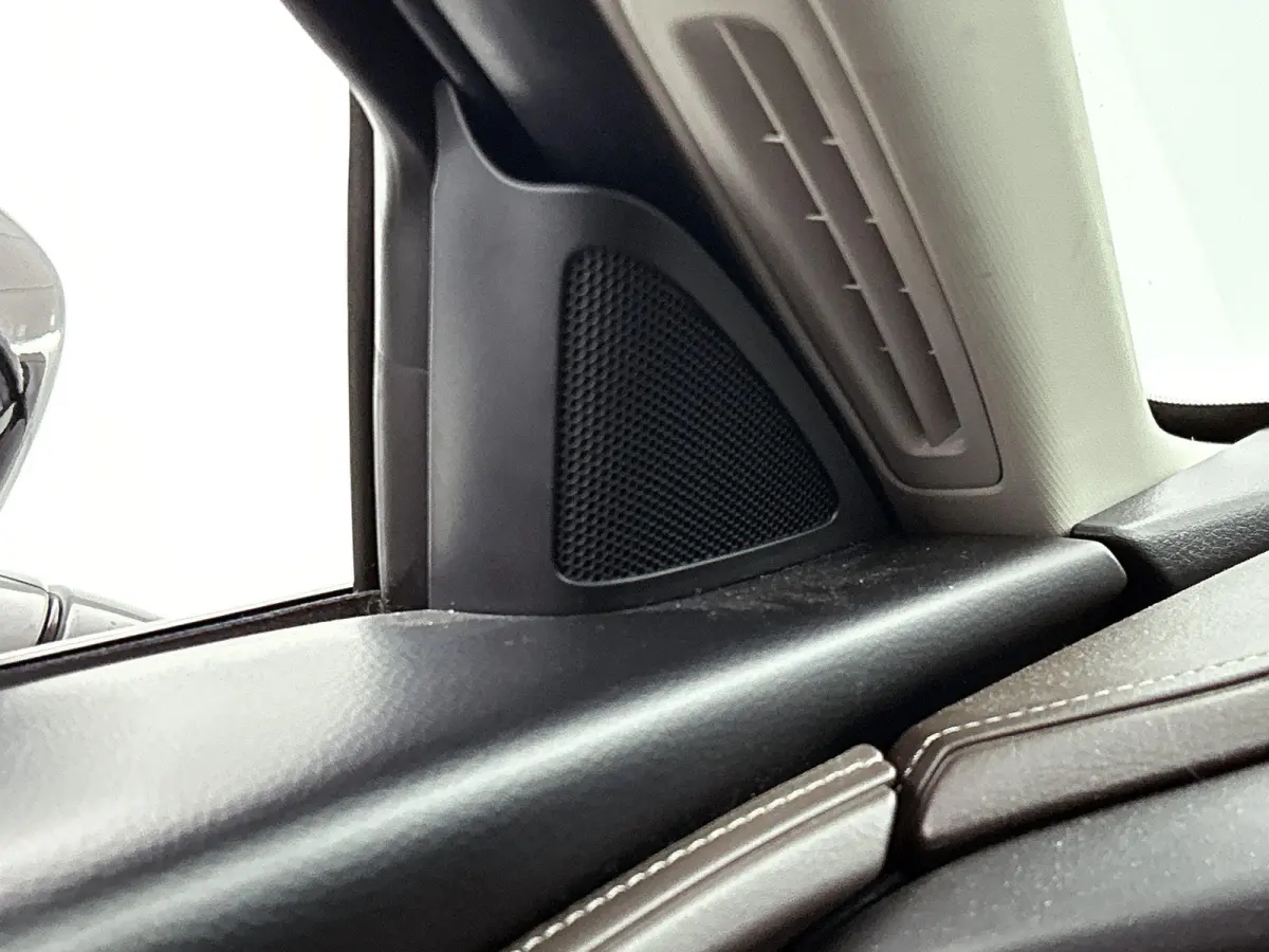 2.0 e-SkyActiv-X M Hybrid Luxury 185 PK Airco | Achteruitrij Camera | Stoelverwarming | Bluetooth | Cruise Control Adaptief | Dodehoekdetectie | Elektrisch Bedienbare Achterklep | Elektrisch