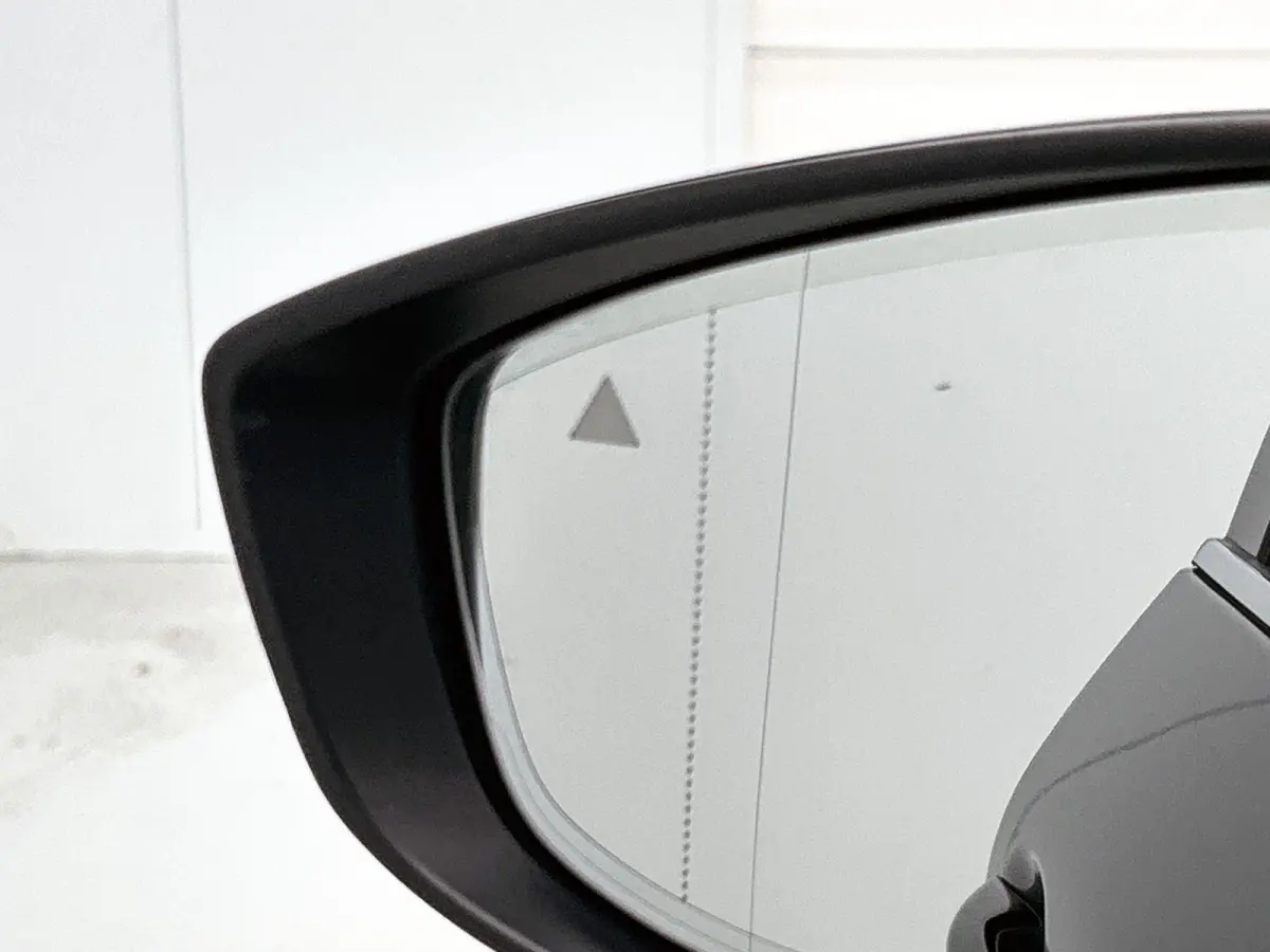 2.0 e-SkyActiv-X M Hybrid Luxury 185 PK Airco | Achteruitrij Camera | Stoelverwarming | Bluetooth | Cruise Control Adaptief | Dodehoekdetectie | Elektrisch Bedienbare Achterklep | Elektrisch