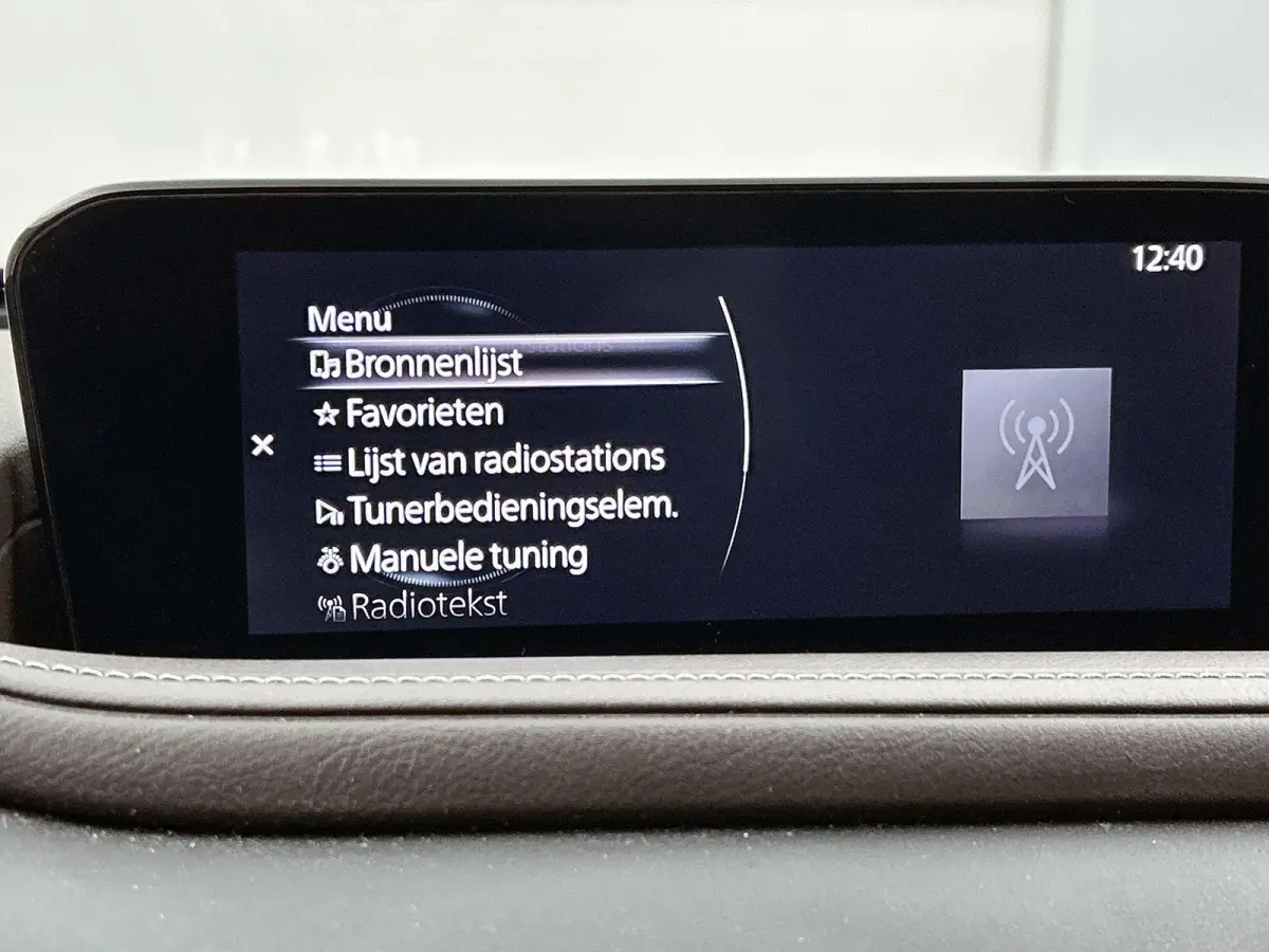 2.0 e-SkyActiv-X M Hybrid Luxury 185 PK Airco | Achteruitrij Camera | Stoelverwarming | Bluetooth | Cruise Control Adaptief | Dodehoekdetectie | Elektrisch Bedienbare Achterklep | Elektrisch