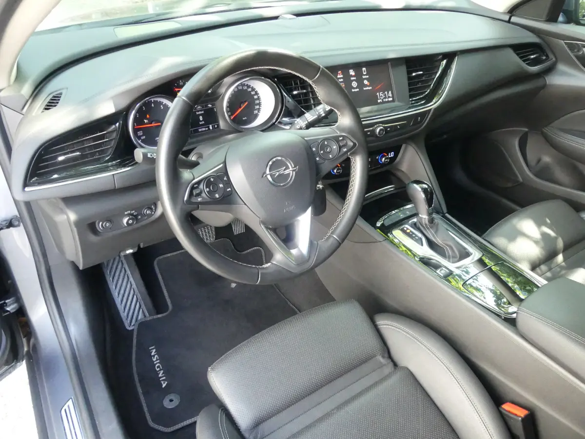 1.5 Turbo Business Executive | TREKHAAK | PARKEERSENSOREN V+A | NAVI | APPLE CARPLAY / ANDROID AUTO | LMV 18" |