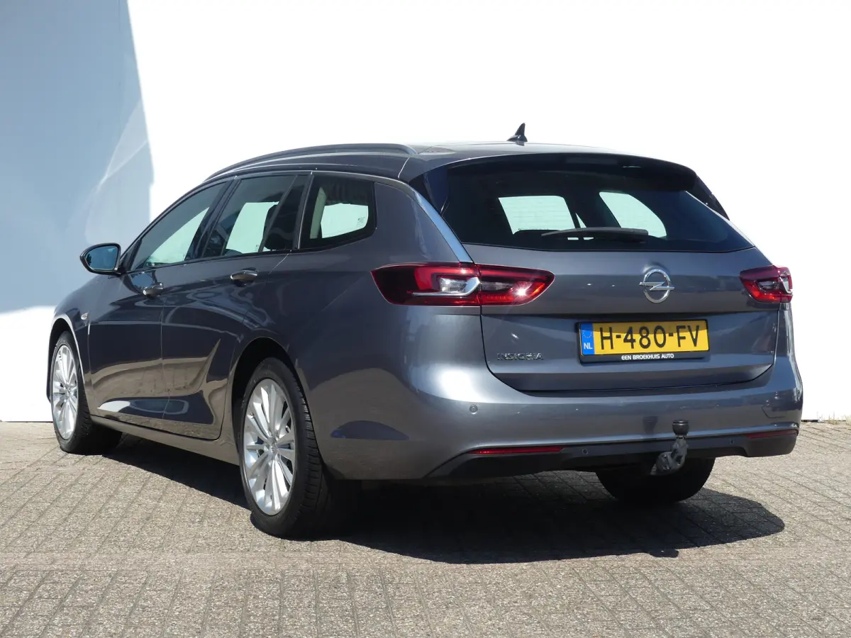 1.5 Turbo Business Executive | TREKHAAK | PARKEERSENSOREN V+A | NAVI | APPLE CARPLAY / ANDROID AUTO | LMV 18" |