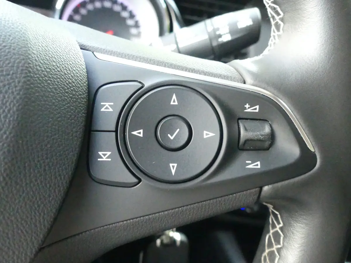 1.5 Turbo Business Executive | TREKHAAK | PARKEERSENSOREN V+A | NAVI | APPLE CARPLAY / ANDROID AUTO | LMV 18" |