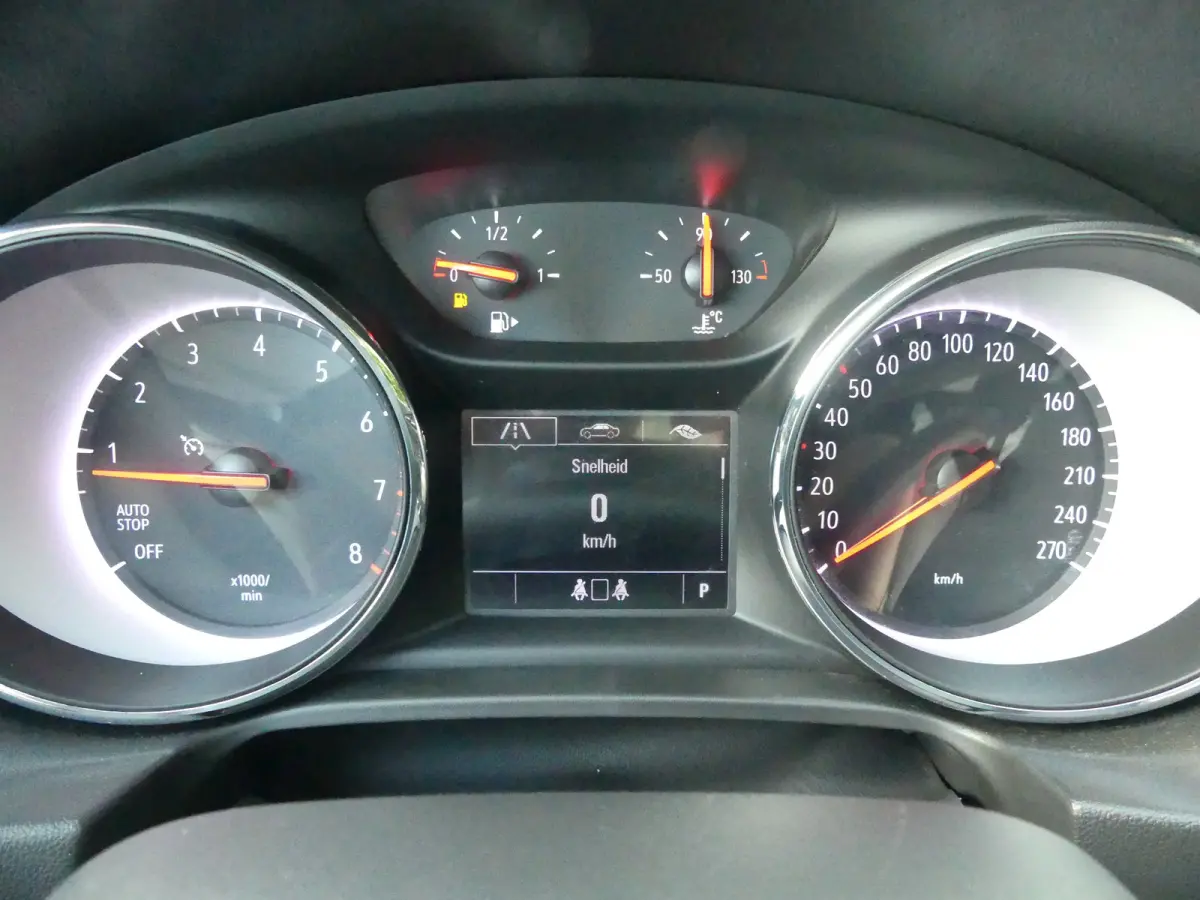 1.5 Turbo Business Executive | TREKHAAK | PARKEERSENSOREN V+A | NAVI | APPLE CARPLAY / ANDROID AUTO | LMV 18" |