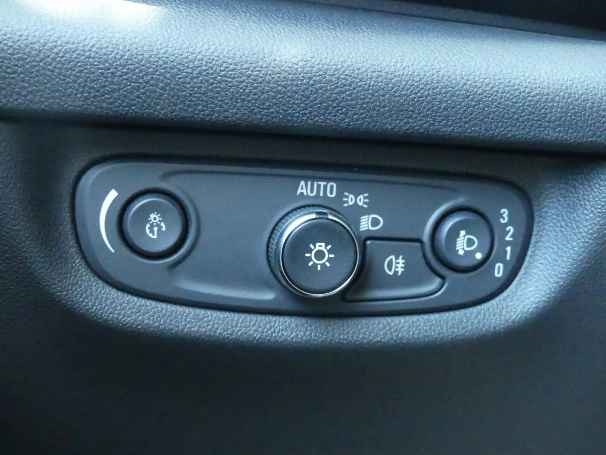 1.5 Turbo Business Executive | TREKHAAK | PARKEERSENSOREN V+A | NAVI | APPLE CARPLAY / ANDROID AUTO | LMV 18" |