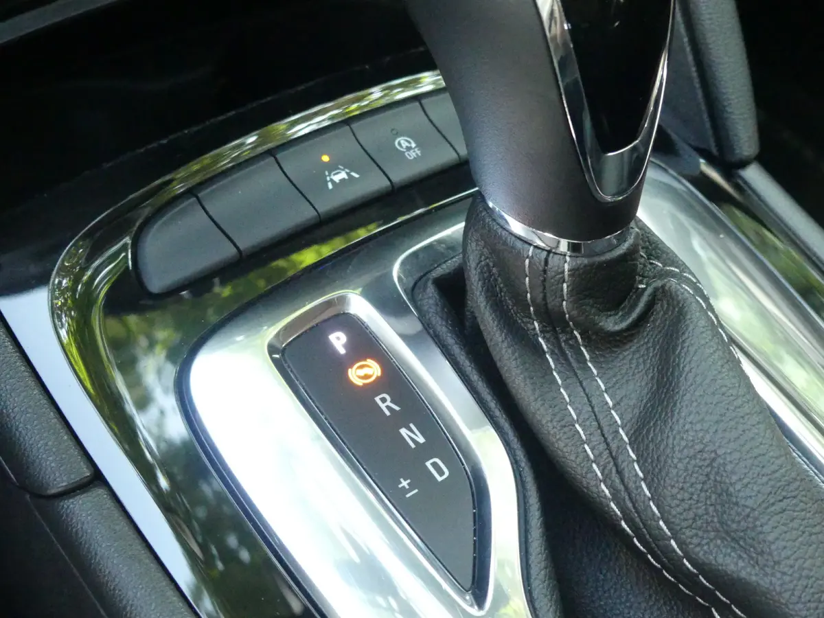 1.5 Turbo Business Executive | TREKHAAK | PARKEERSENSOREN V+A | NAVI | APPLE CARPLAY / ANDROID AUTO | LMV 18" |