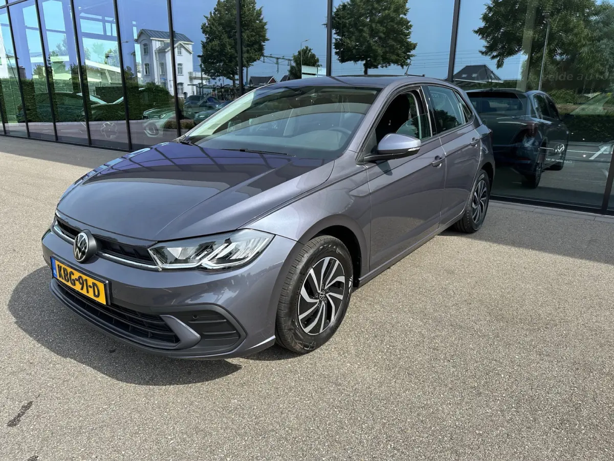 1.0 TSI Life 95pk | Carplay | Navi | Parkeersensoren | Lichtmetalen velgen | Rijklaar incl. garantie