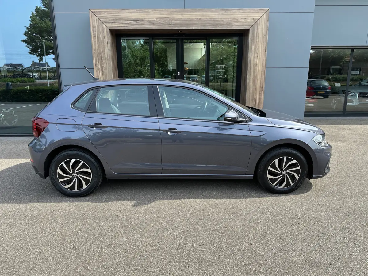 1.0 TSI Life 95pk | Carplay | Navi | Parkeersensoren | Lichtmetalen velgen | Rijklaar incl. garantie