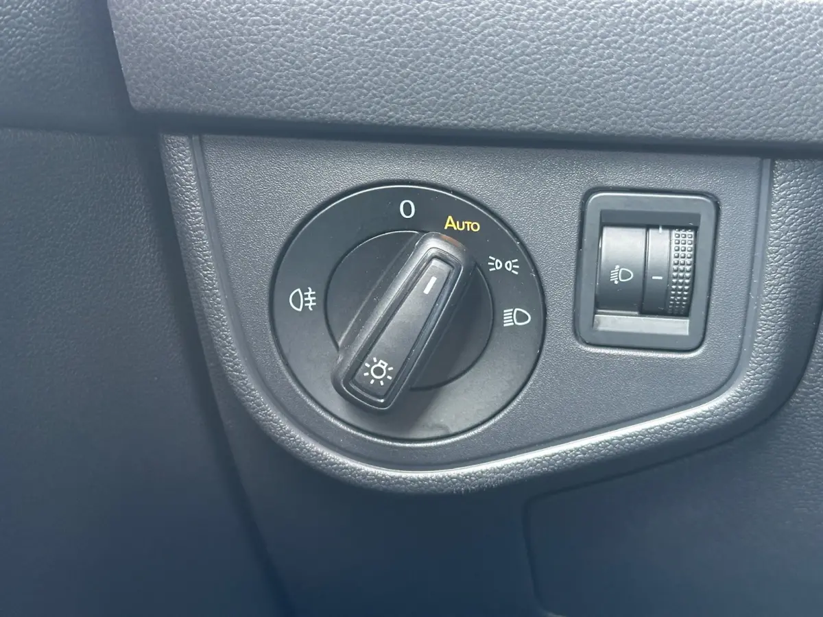 1.0 TSI Life 95pk | Carplay | Navi | Parkeersensoren | Lichtmetalen velgen | Rijklaar incl. garantie