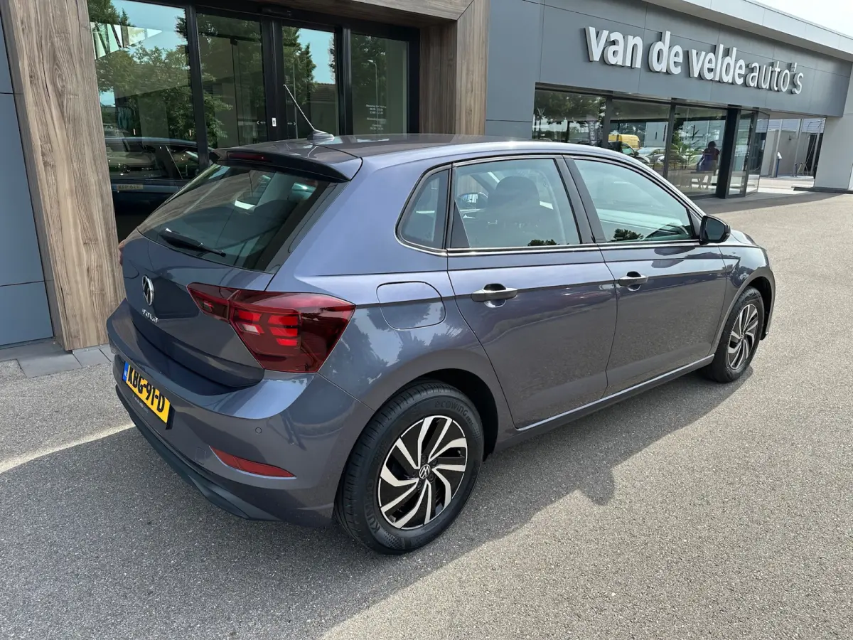 1.0 TSI Life 95pk | Carplay | Navi | Parkeersensoren | Lichtmetalen velgen | Rijklaar incl. garantie