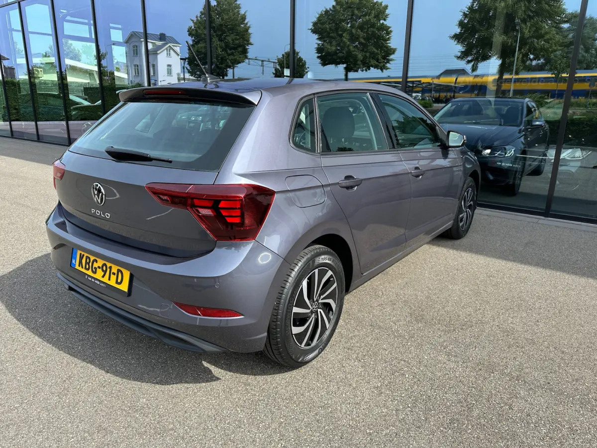 1.0 TSI Life 95pk | Carplay | Navi | Parkeersensoren | Lichtmetalen velgen | Rijklaar incl. garantie