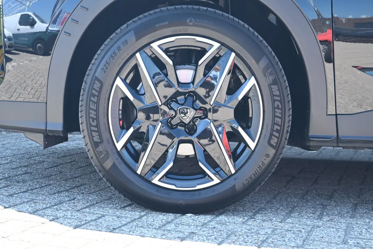 1.2 Hybrid 145 Allure Tot 8 Jaar Garantie! | Achteruitrijcamera | Navigatie | Lane-Assist | Full-LED | !!