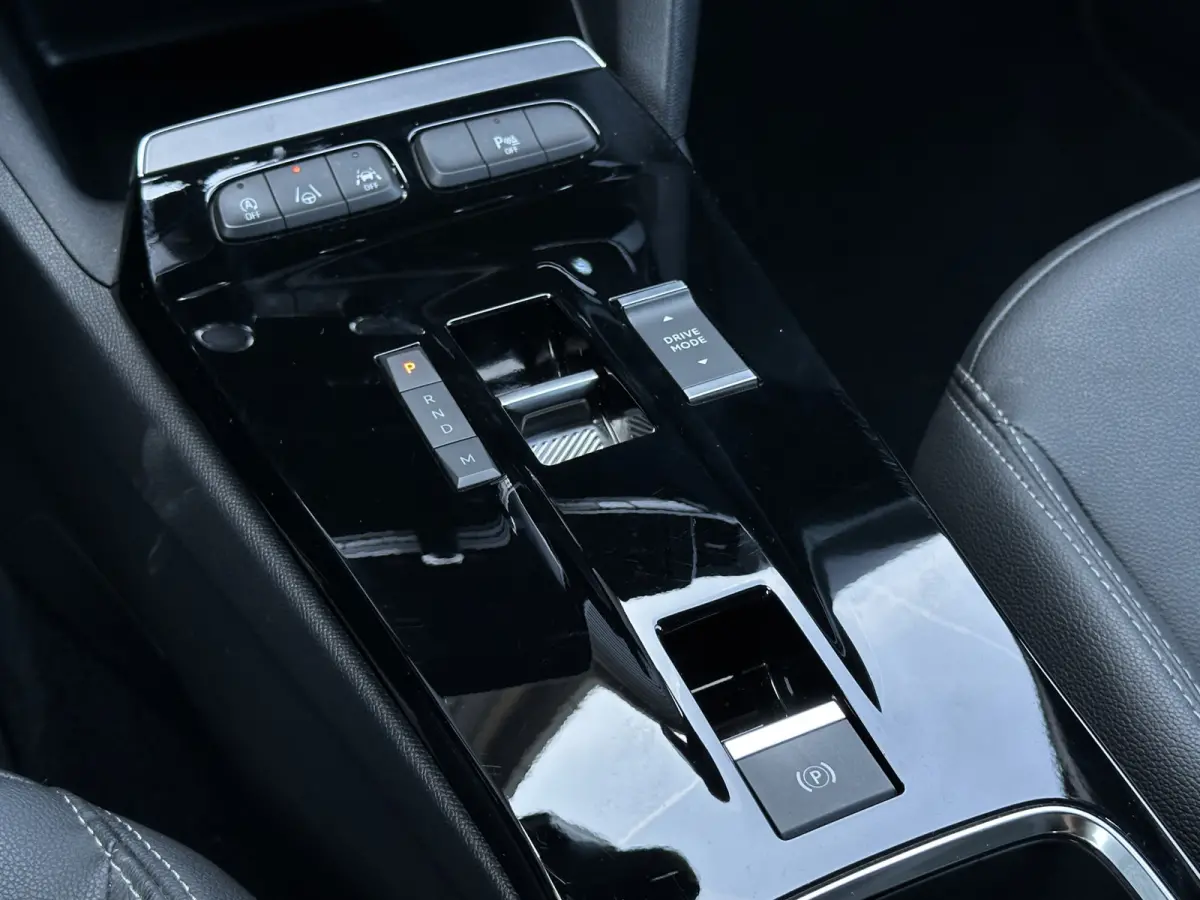 1.2 Turbo 131 pk Automaat Ultimate Keyless, Camera, Two-Tone