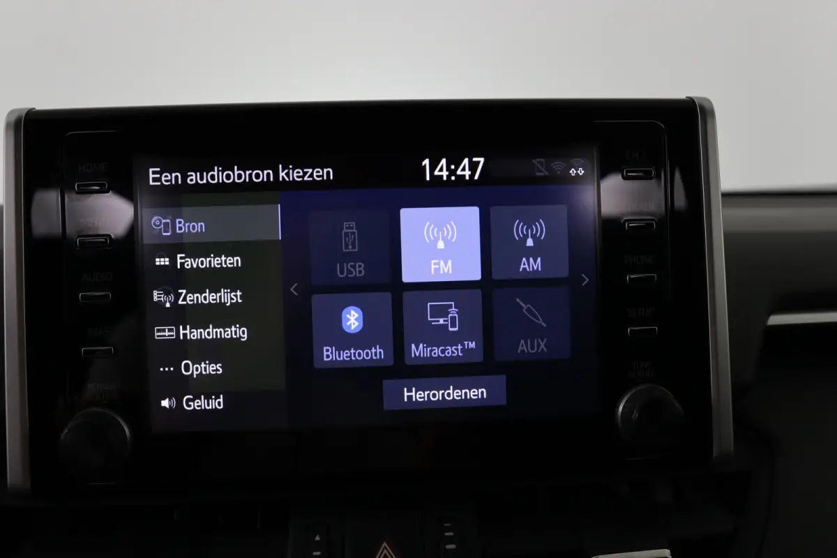 2.5 Hybrid AWD Bi-Tone | Dealer Onderhouden! | Stoel/stuurverwarming | Navi | Clima | Camera | Cruise Adaptive | LED | Keyless | Lichtmetalen Velgen