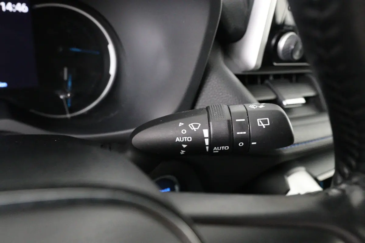2.5 Hybrid AWD Bi-Tone | Dealer Onderhouden! | Stoel/stuurverwarming | Navi | Clima | Camera | Cruise Adaptive | LED | Keyless | Lichtmetalen Velgen