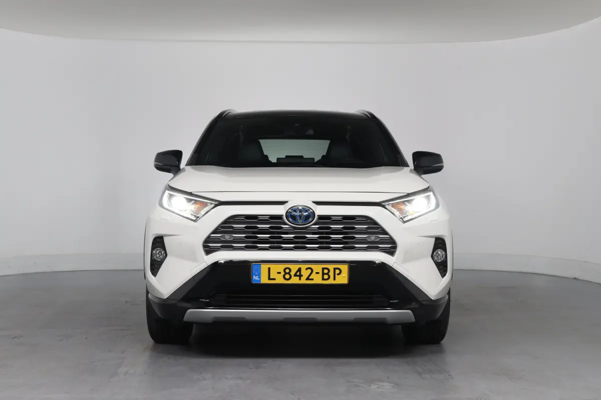 2.5 Hybrid AWD Bi-Tone | Dealer Onderhouden! | Stoel/stuurverwarming | Navi | Clima | Camera | Cruise Adaptive | LED | Keyless | Lichtmetalen Velgen